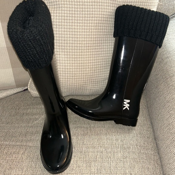 NWT Michael Kors Mandy Black Rain Boots size 8 - Picture 3 of 10
